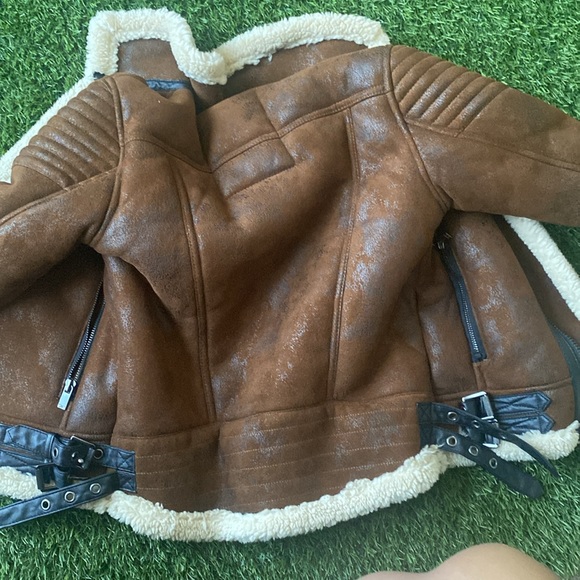 6 boys - Picture 2 of 2